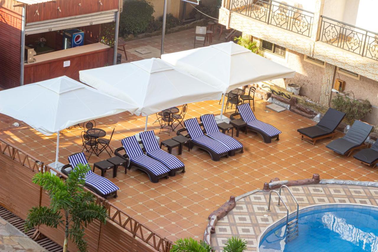 Lou Ralph Hotel Accra Exterior photo